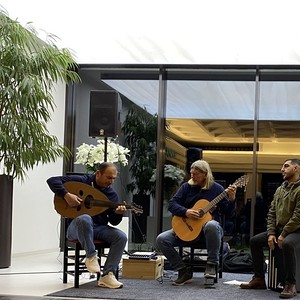 Musikalische Begleitung von der Gruppe Acustica unter der Leitung von John Abraham aus Syrien