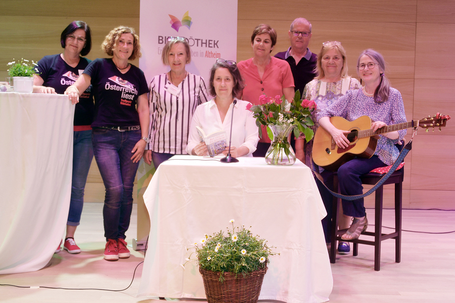 Lesung & Musik & Genuss mit Petra Hartlieb