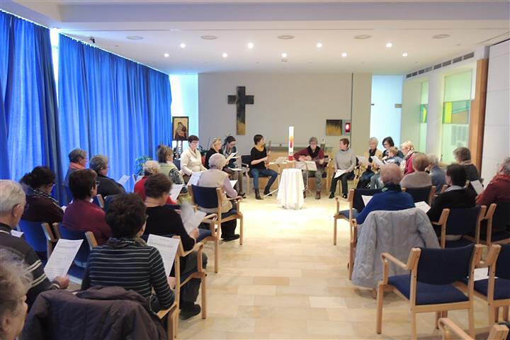 Feierliche Vesper in der Kapelle des Eferdinger Seniorenheimes