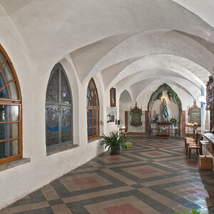 Kreuzgang unserer Kirche